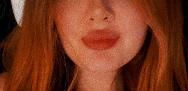 Model - Emeralda dominatrix