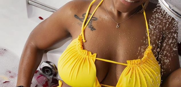 Model - Ashanty D.Brown ass