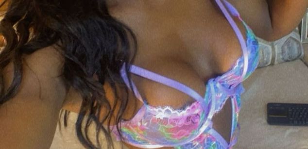 Model - Ivy Aries pussy