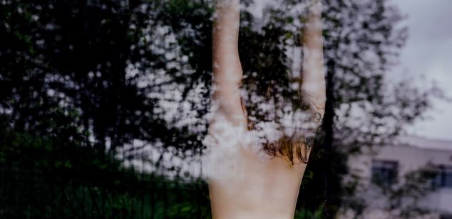 Model - Monique fingering