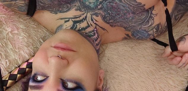 Model - SindelDark findom