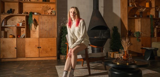 Model - Beatrica young