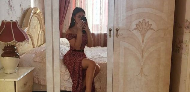 Model - Selina talking