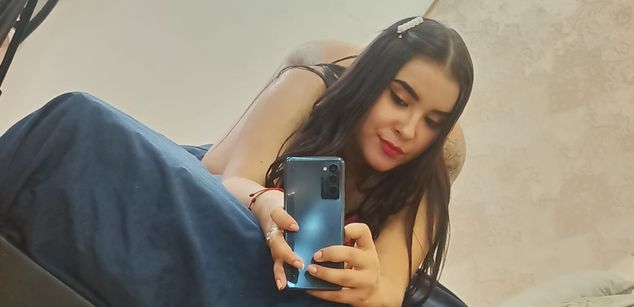 Model - Zoe Roux  ass