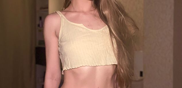 Model - miameraii pussy