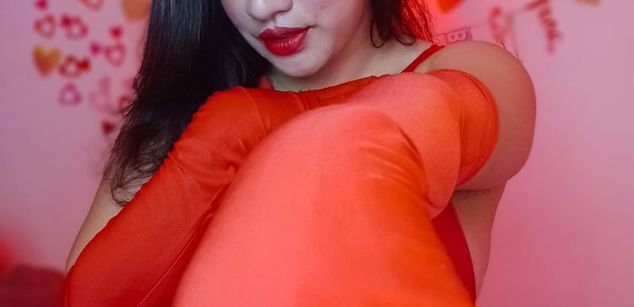 Model - Carmen Carmesi squirt