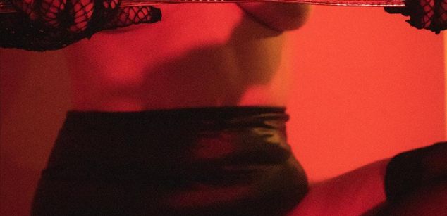 Model - Regina masturbation