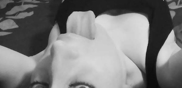 Model - NikkiBanxx pussy