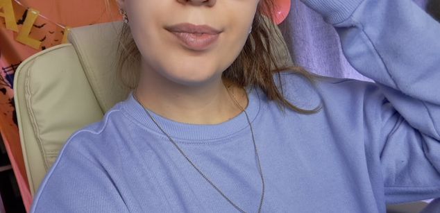 Model - Allison cumshow