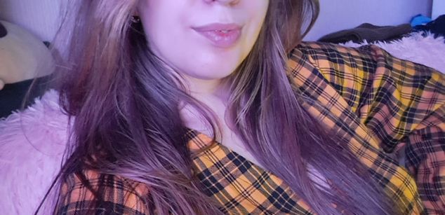 Model - Allison cumshow