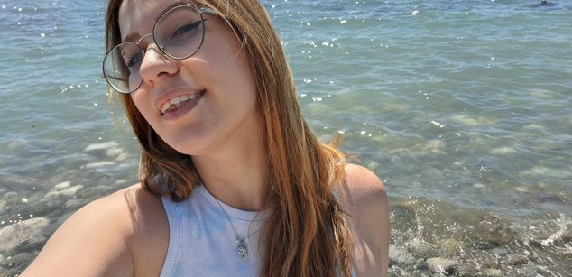 Model - Allison cumshow