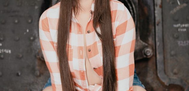 Model - Olivia Falcon bigass