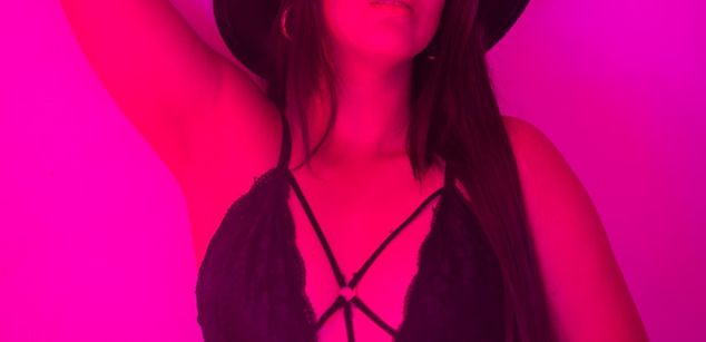 Model - Olivia Falcon bigass