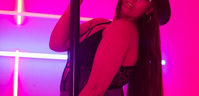 Model - Olivia Falcon bigass