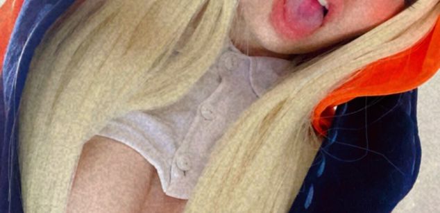 Model - Ms.Pickles squirt