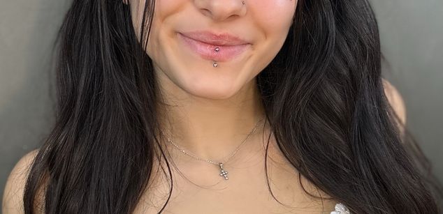 Model - LucyPurple squirt