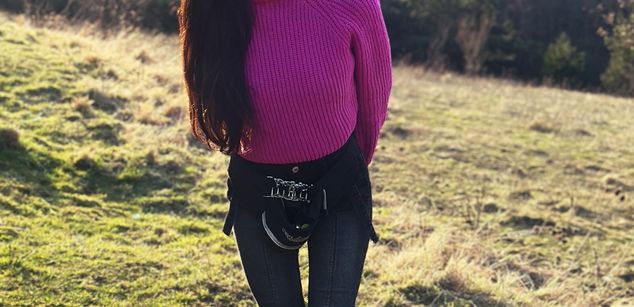 Model - LucyPurple squirt