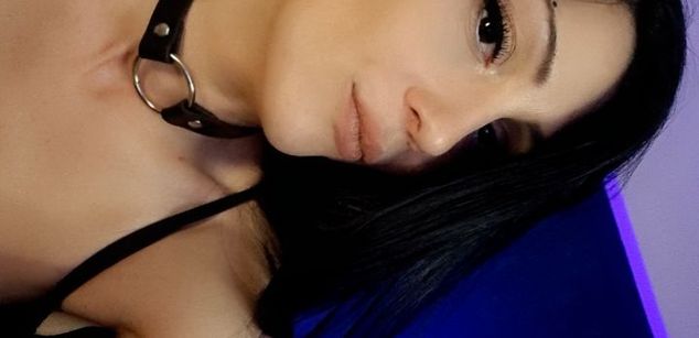 Model - Empress Akira boots