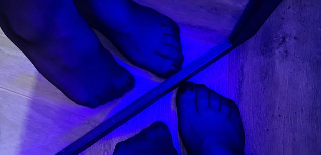 Model - Empress Akira boots