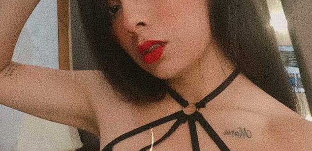 Model - NicoleEsposito latina