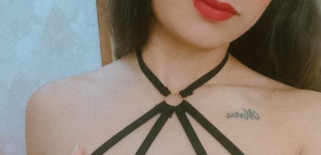 Model - NicoleEsposito latina