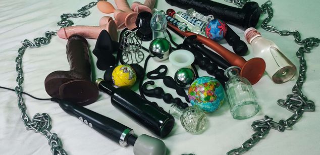 Model - LeilaHot69 squirt