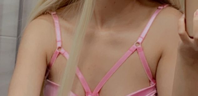 Model - Ms.Pickles squirt