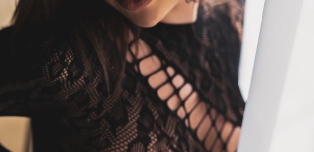 Model - AnnaSage pantyhose