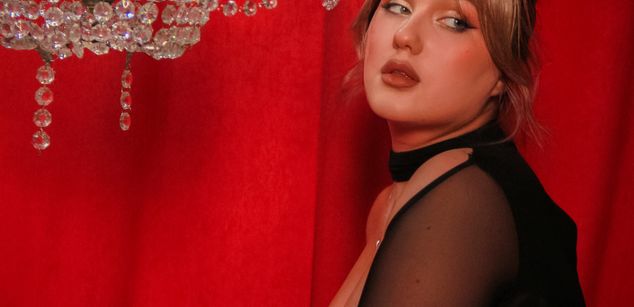 Model - LisaRoss cute