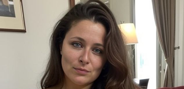 Model - Sofia bigbutt