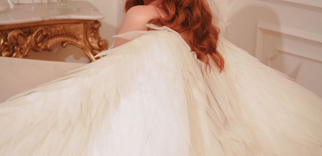 Model - CamillaLaws body