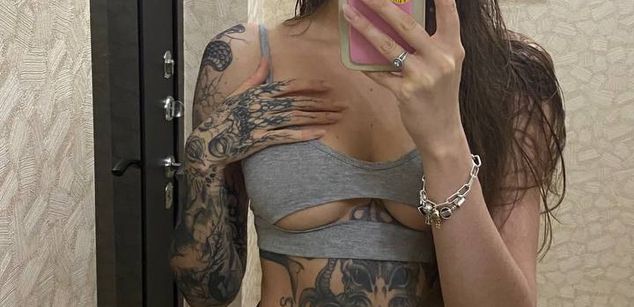 Model - NaomiLisss slim