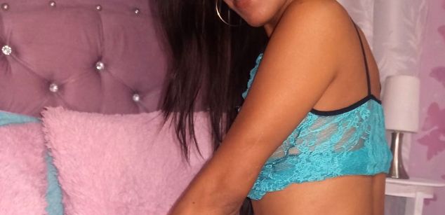 Model - SHENOA skinny