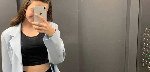 Model - LovelyNikol footfetish