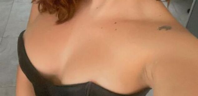 Model - Annie Torres squirt