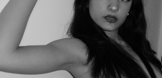 Model - LucyPurple squirt