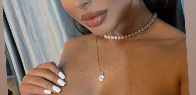 Model - WantedSugar boobs