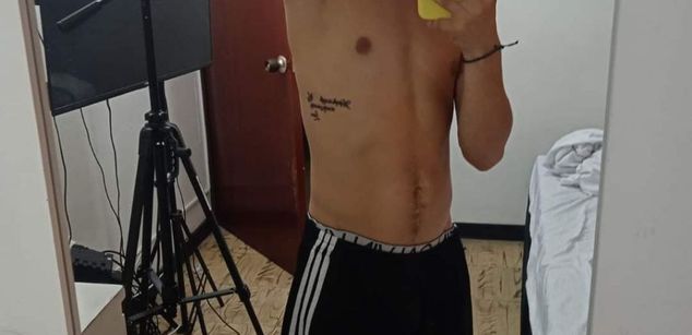 Model - Leo_Kingxx piercings