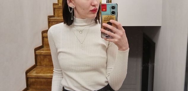 Model - AmieHartley Housewife