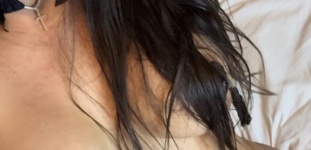 Model - Yanira boobs