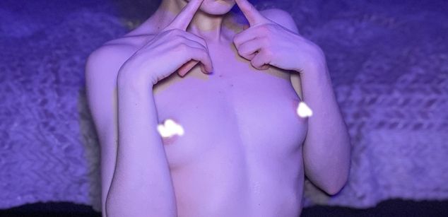 Model - miameraii pussy