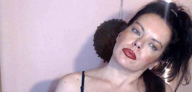 Model - SaraLua findom