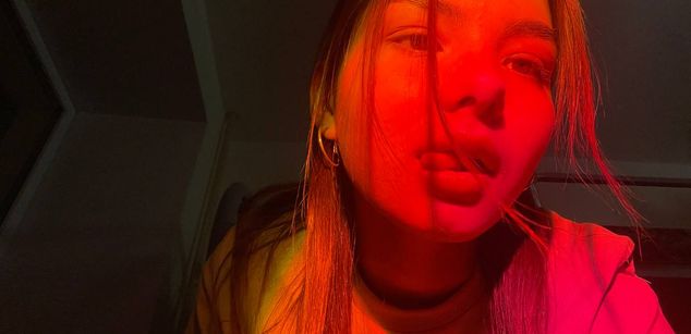 Model - Ur secret fastresponse