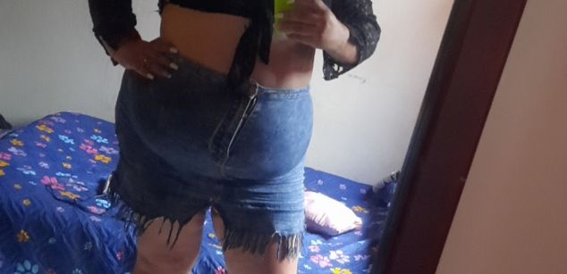 Model - Anyrebels pies