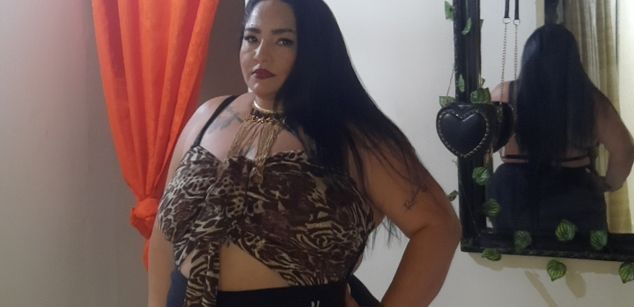 Model - Anyrebels pies