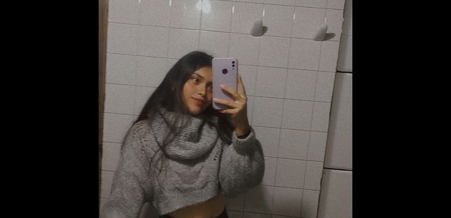 Model - Sofia Candela pusy