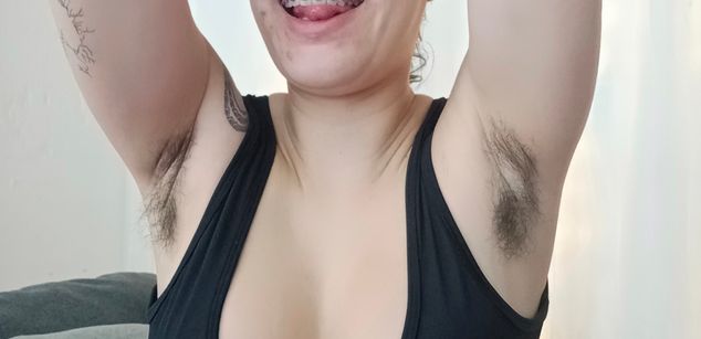 Model - Carmen Carmesi squirt