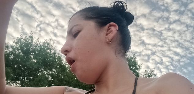 Model - Carmen Carmesi squirt