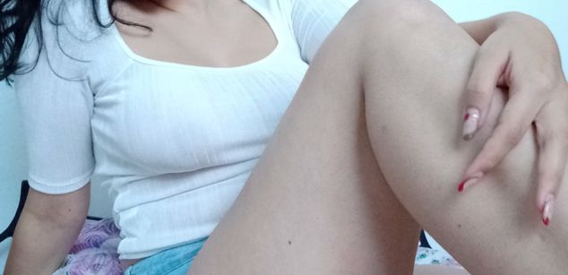 Model - Carmen Carmesi squirt