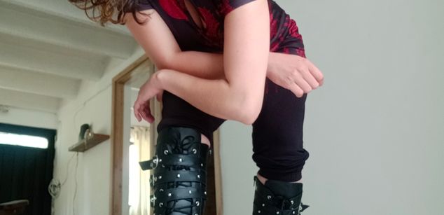 Model - Carmen Carmesi squirt